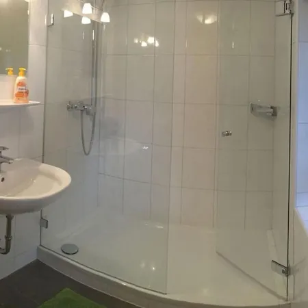 Kreuzlauhof בית נופש *